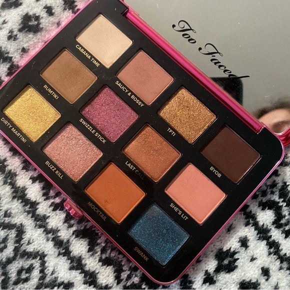 Too Faced Peach eyeshadow - Picture 3 of 6